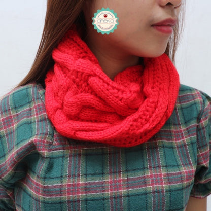 Syal Rajut / Knitted Scarft