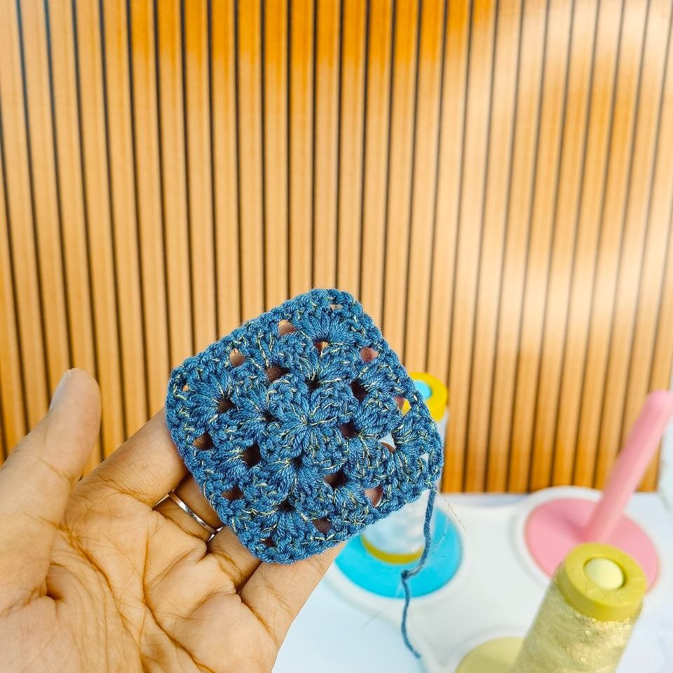 ANEKA - Benang Rajut Sparkle / Metalic Glossy Yarn for Crochet Knitting